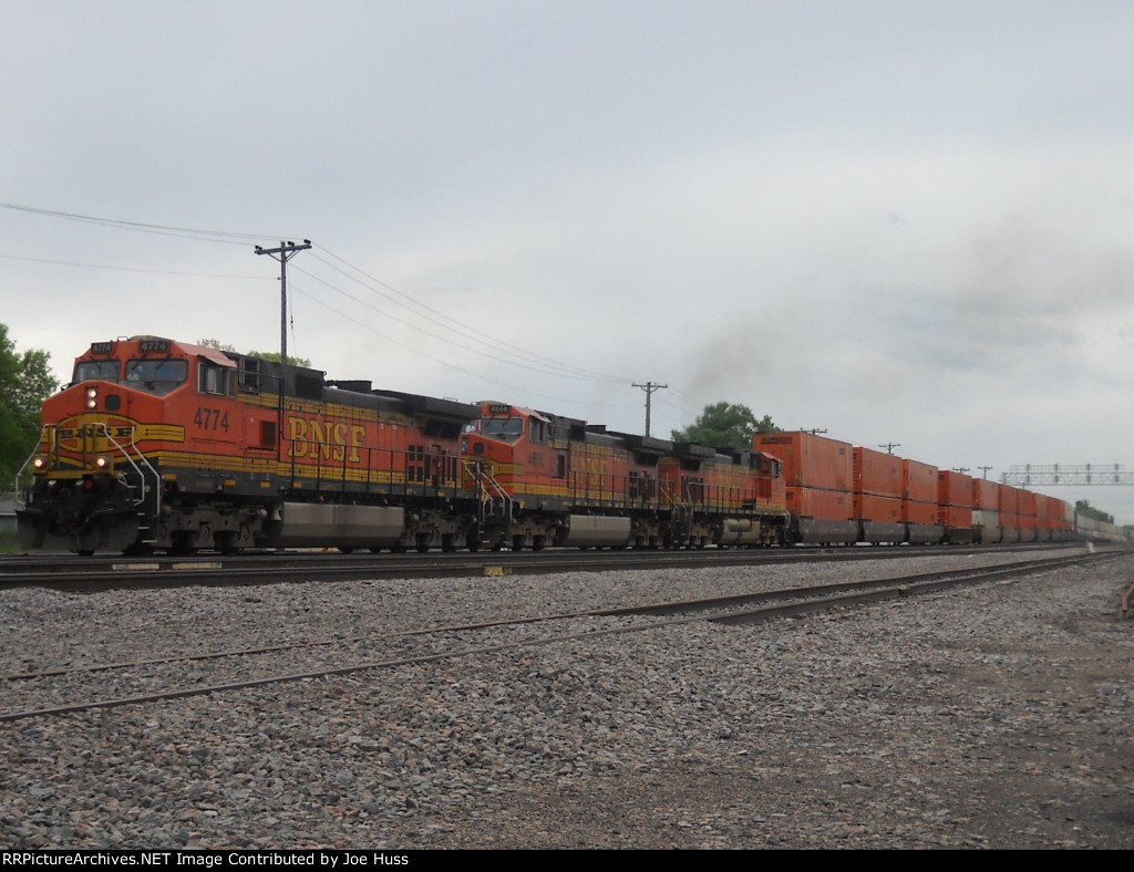 BNSF 4774 West